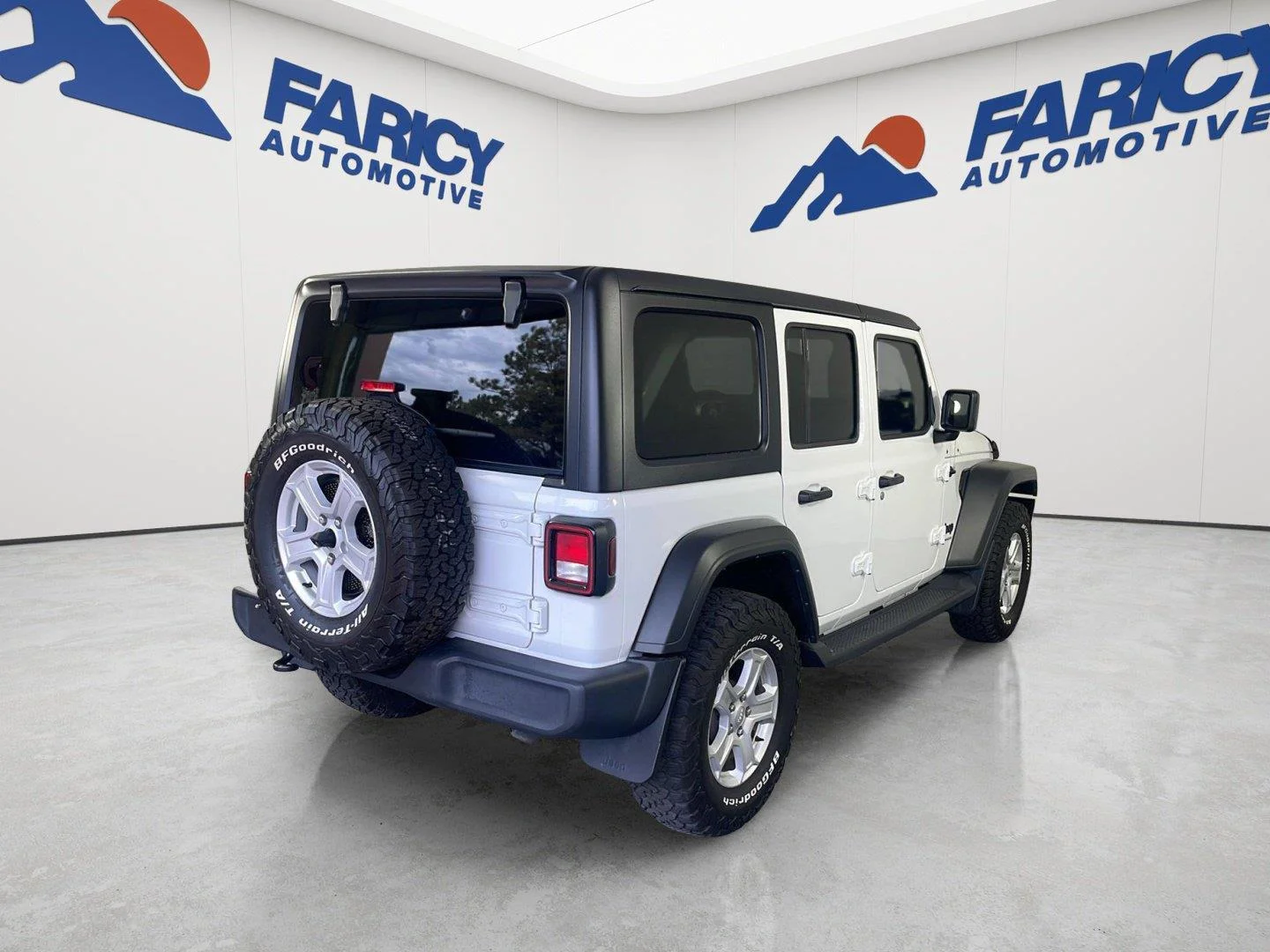 Used 2023 Bright White Clearcoat Jeep Sport S image 7
