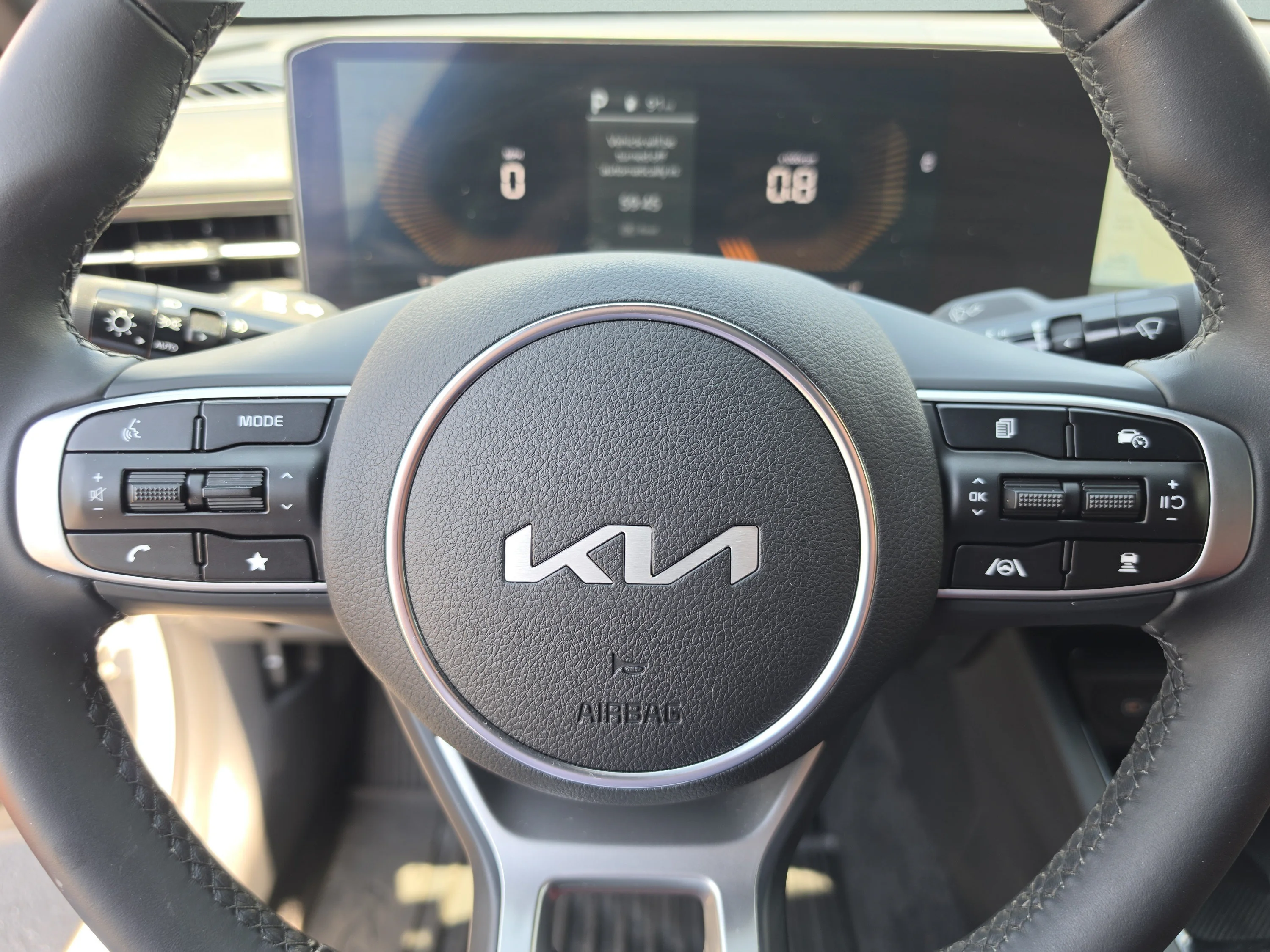 Used 2025 Wolf Gray Kia GT-Line image 36