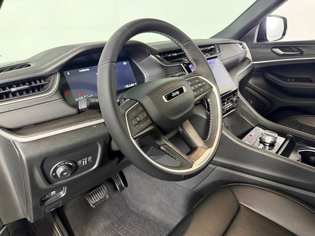 Certified Used 2025 Gray Jeep Limited image 21