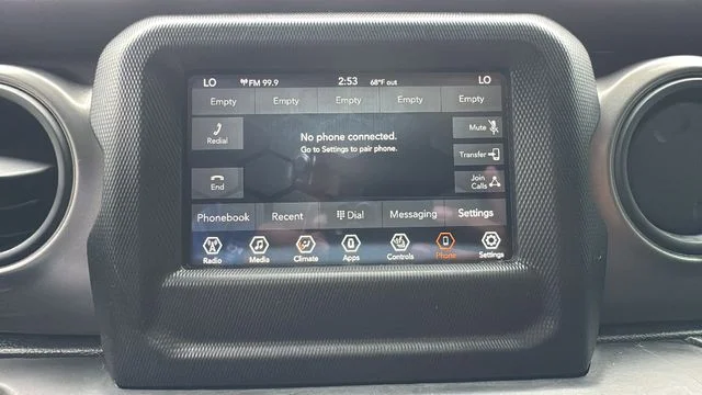 Used 2021 White/off-white Jeep Sport S image 22
