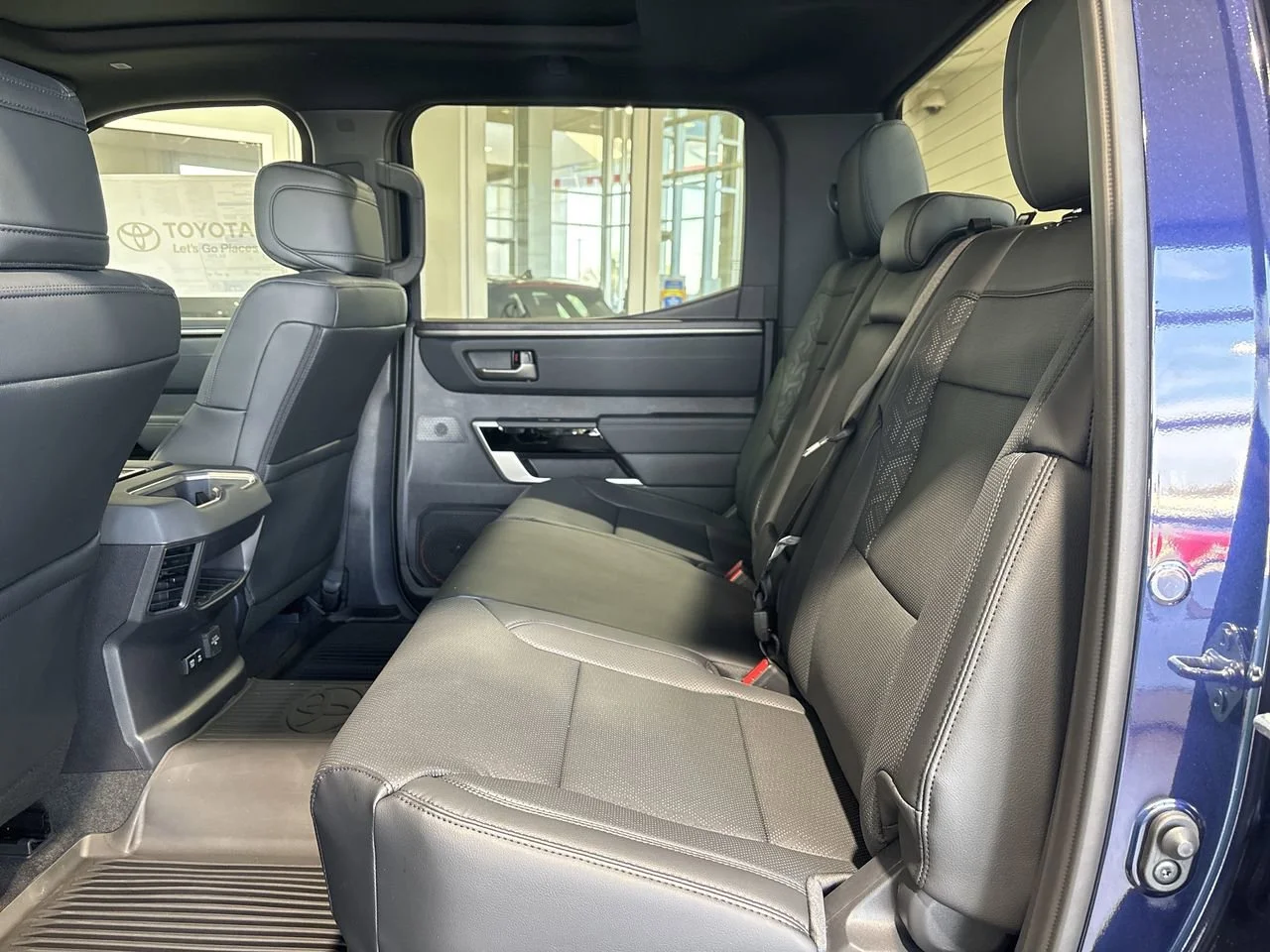 2025 Toyota Tundra Limited - Photo 24