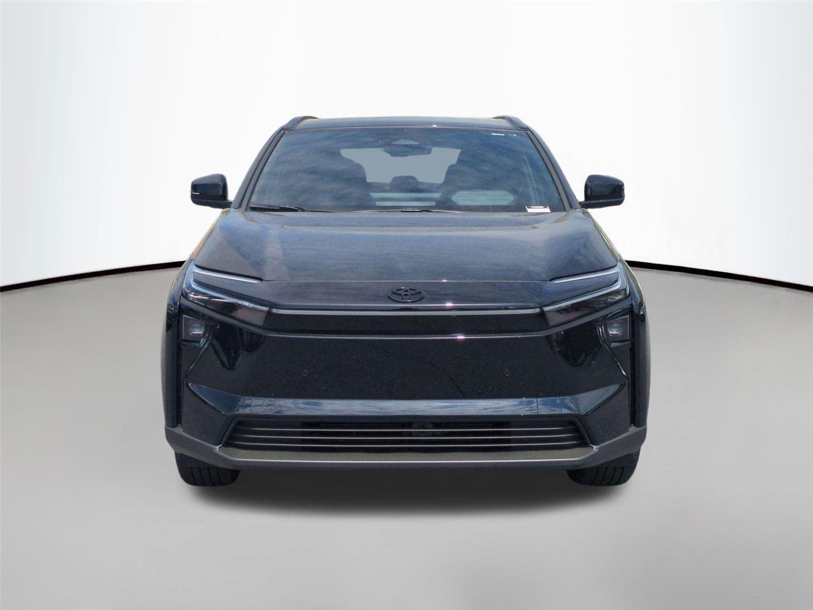 New 2026 Midnight Black Metallic Toyota XLE image 2