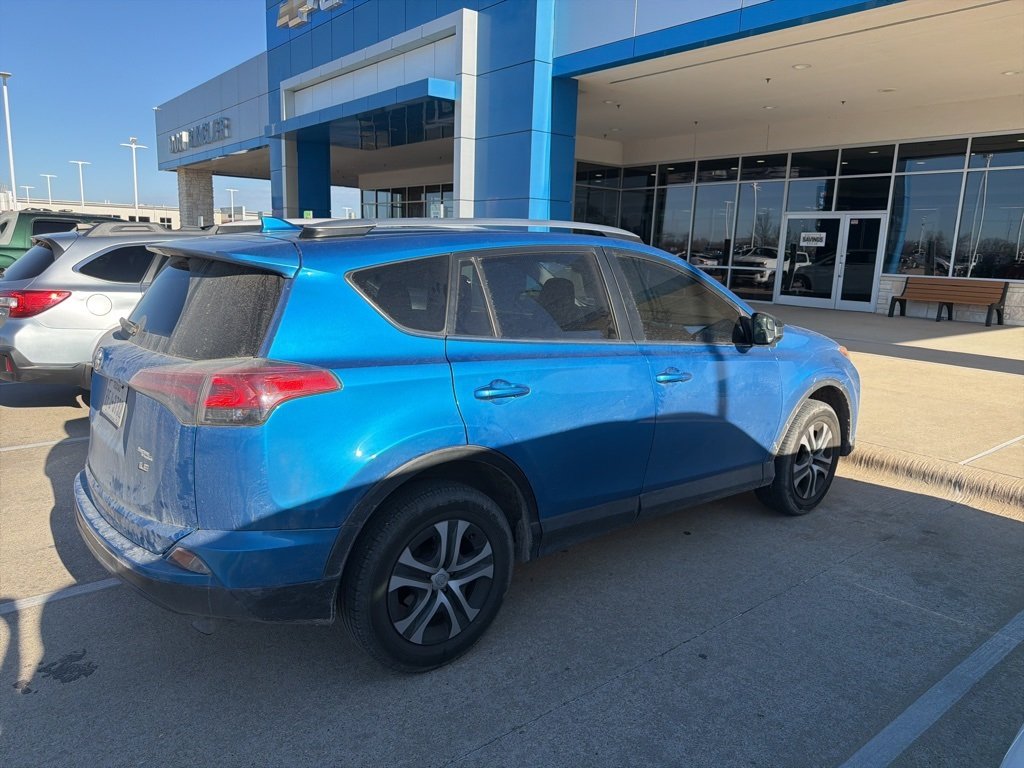Used 2018 Toyota RAV4 LE with VIN JTMZFREV6JJ156974 for sale in Temple, TX