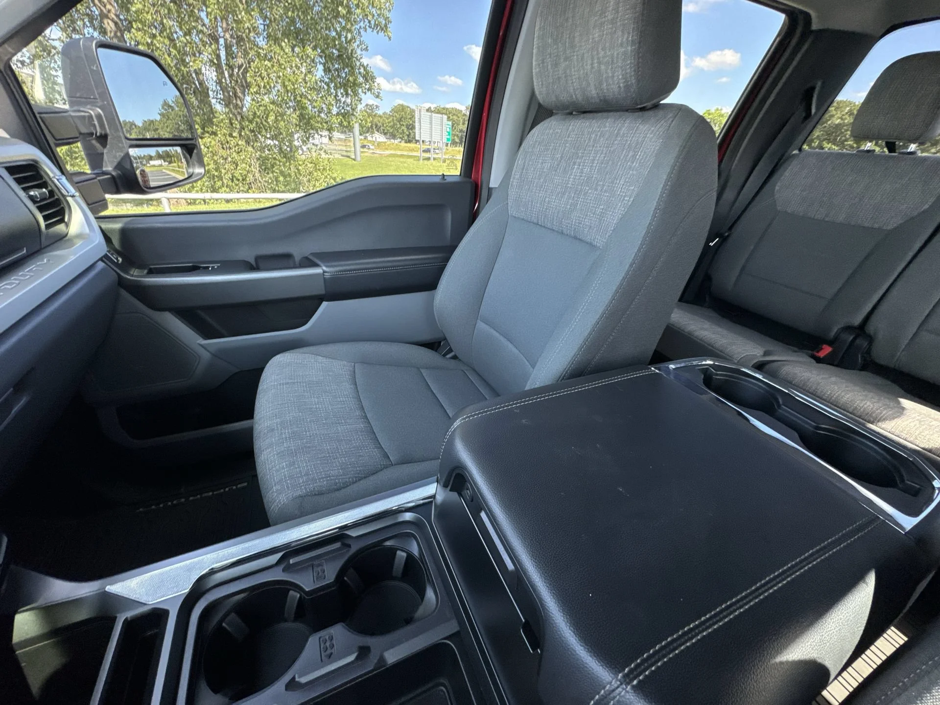 2025 Ford F-350 Super Duty XLT - Photo 20