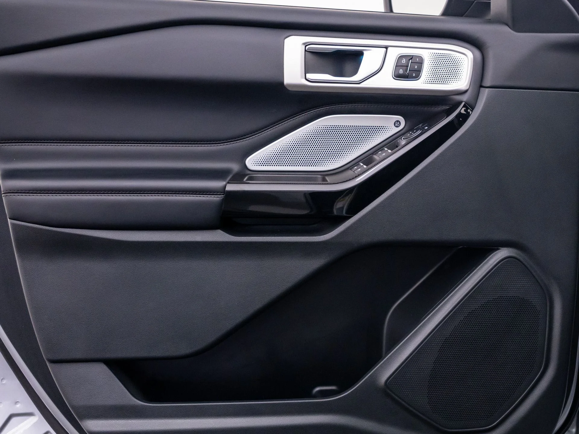 Used 2023 Silver Ford Platinum image 13