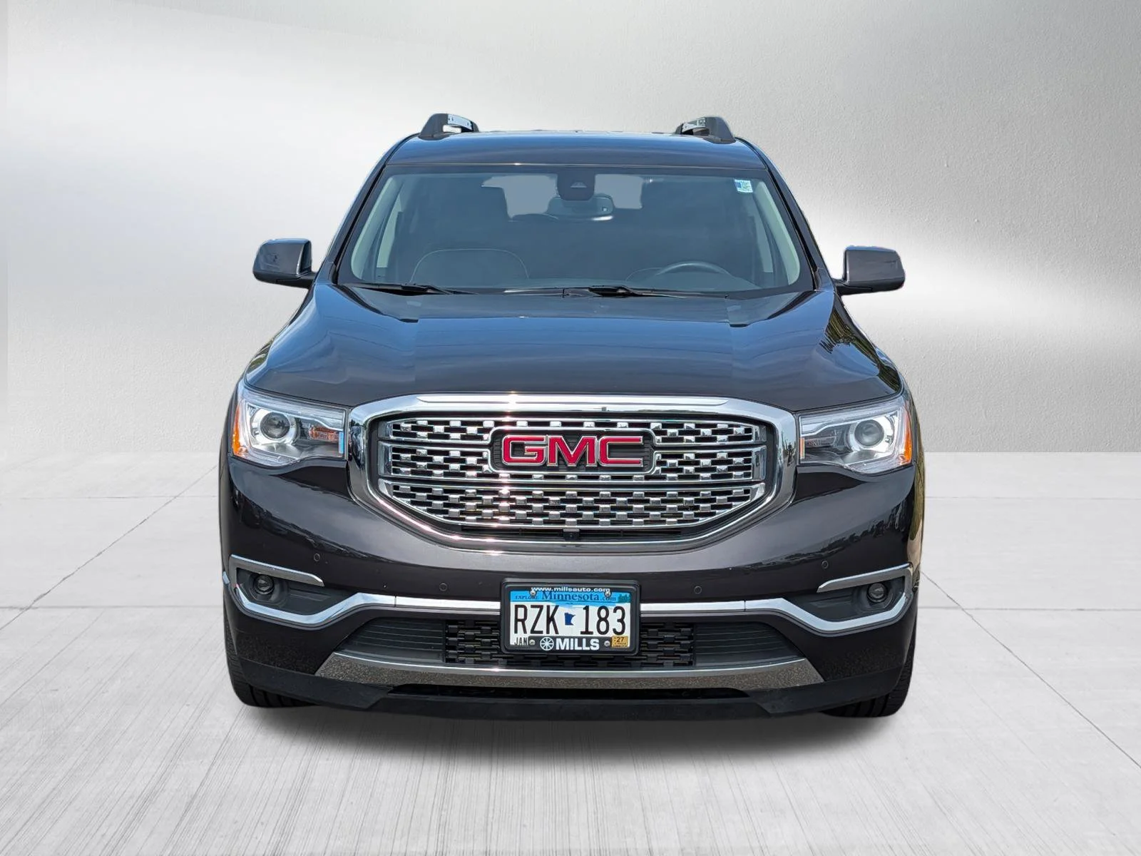 Used 2018 GMC Acadia Denali with VIN 1GKKNXLSXJZ104772 for sale in Bloomington, Minnesota
