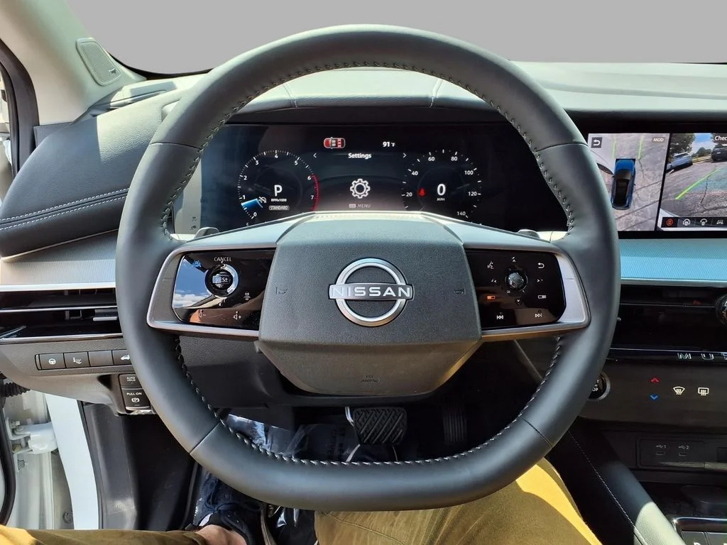 Used 2026 White Nissan Platinum image 15