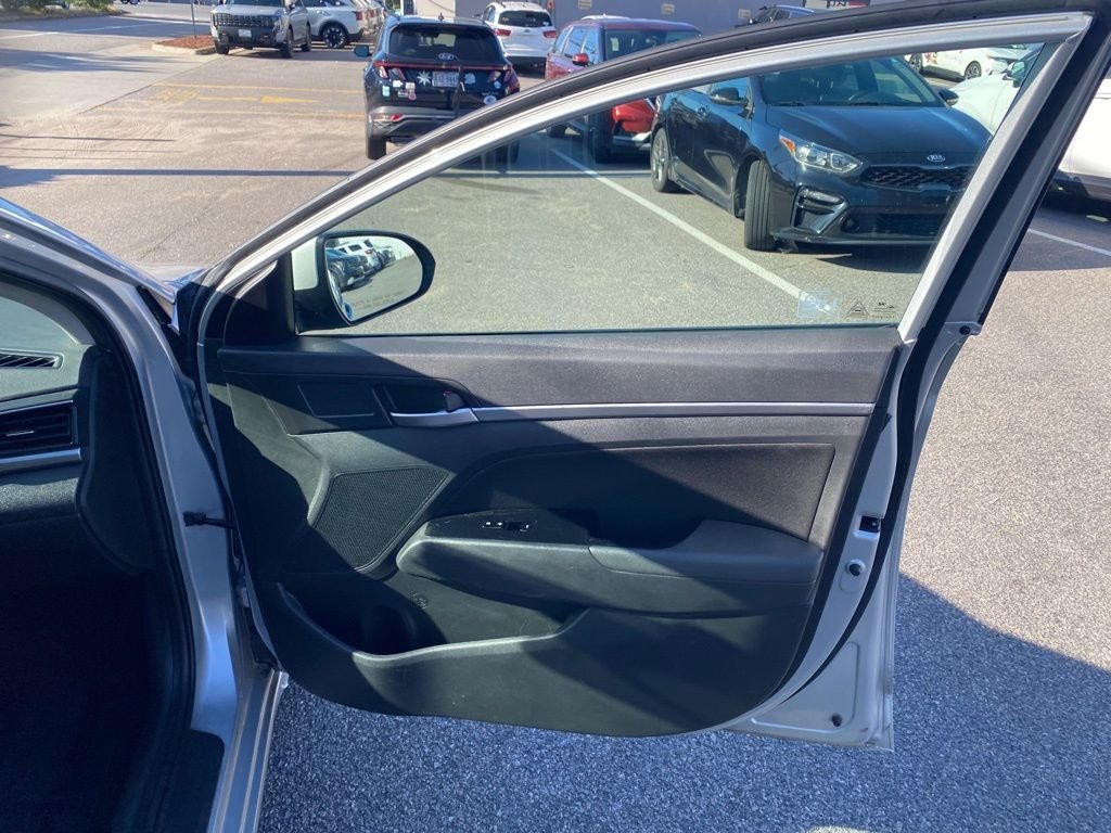 Used 2019 Silver Hyundai SEL image 15