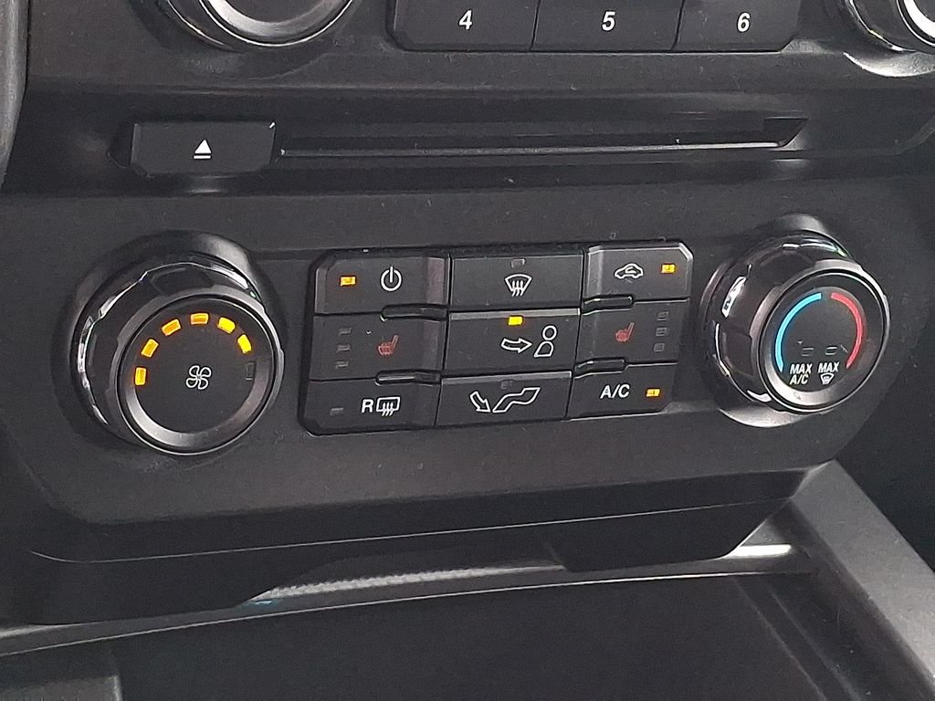 Used 2017 White Ford  image 23