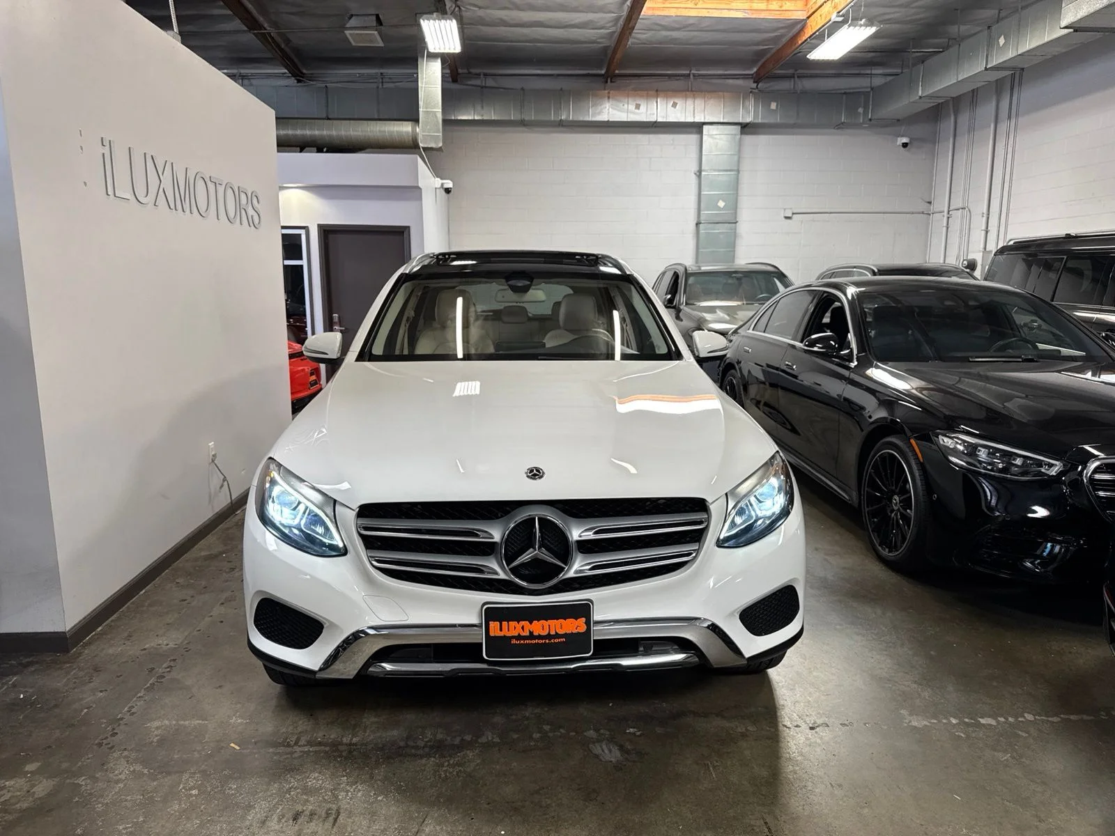 Used 2019 Mercedes-Benz GLC GLC300 with VIN WDC0G4KB8KF577385 for sale in McKinleyville, CA