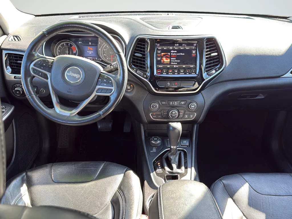 Used 2019 Black Jeep Limited image 9