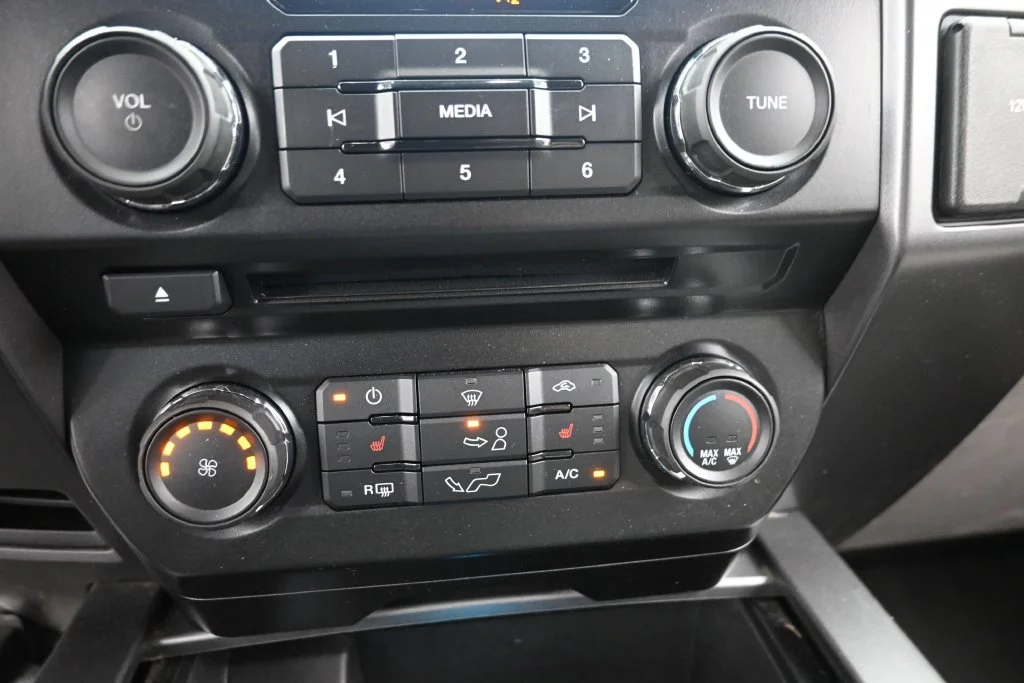 Used 2017 White Ford XLT image 19