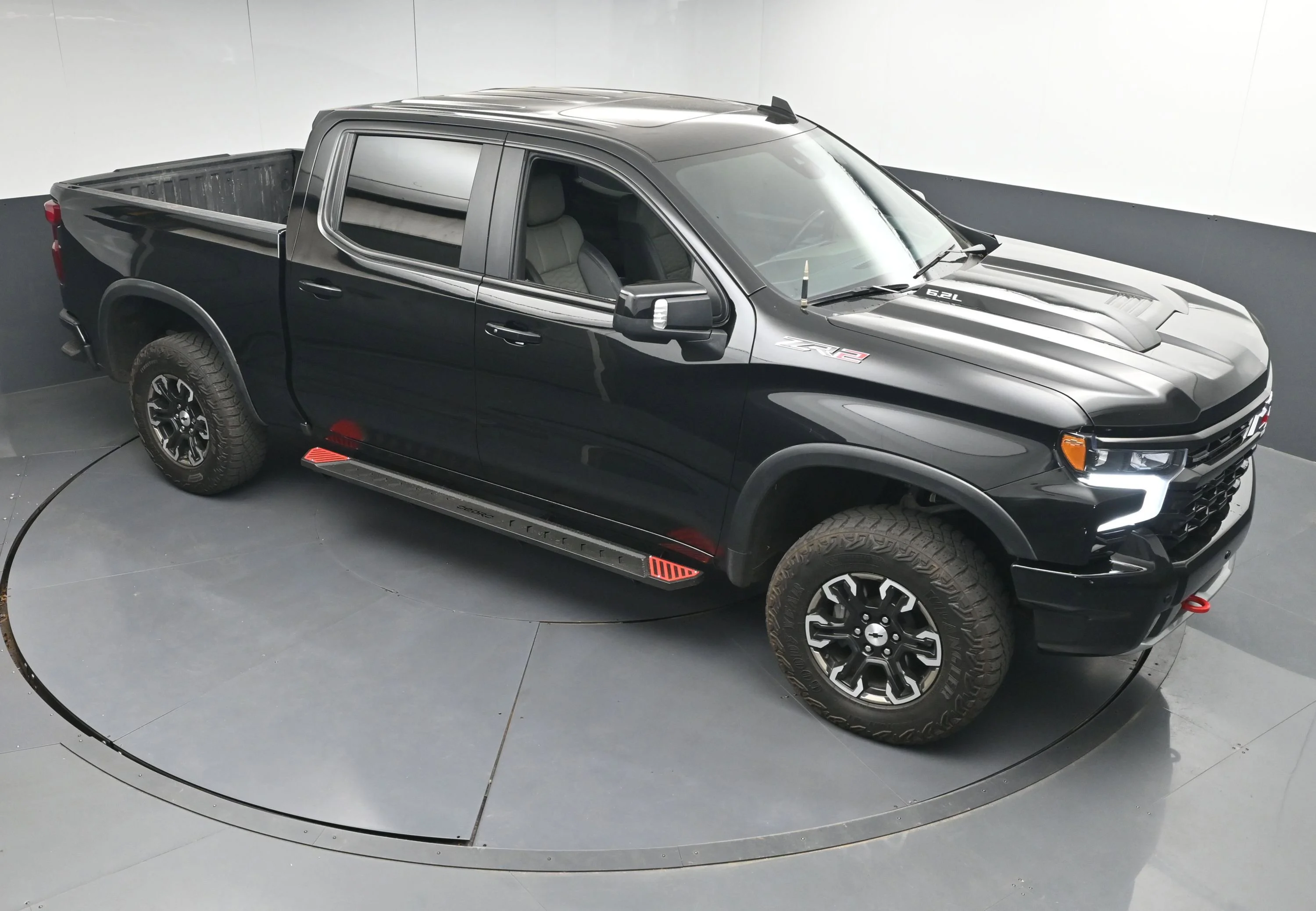 Used 2025 Black Chevrolet ZR2 image 37