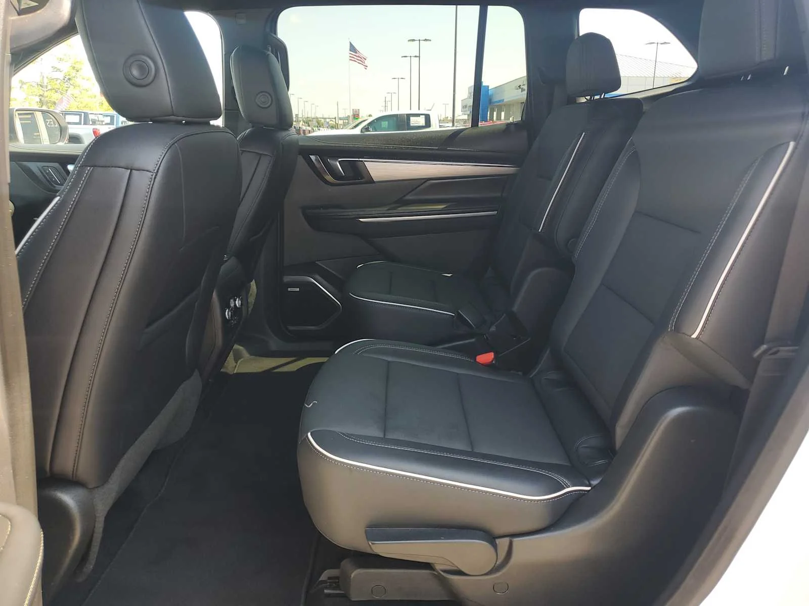 Used 2026 Summit White Buick Preferred image 19