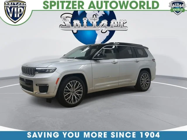Used 2024 Silver Jeep Summit image 4