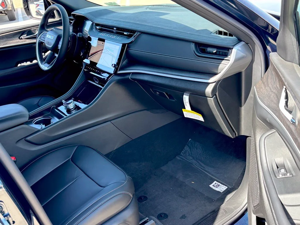 New 2027 Blue Jeep Limited image 27