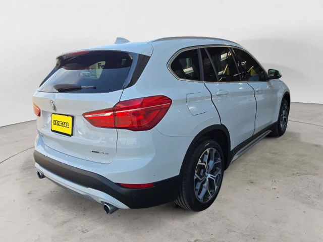 Used 2021 Alpine White BMW xDrive28i image 5