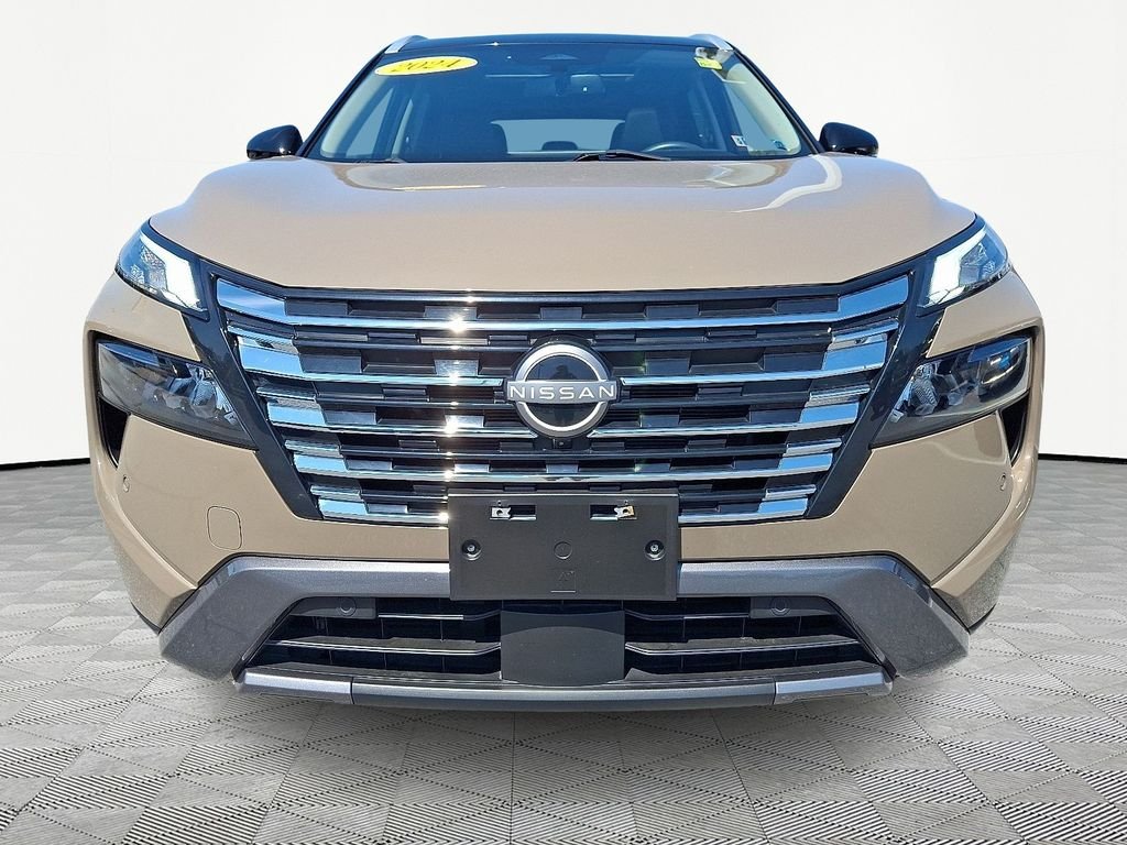 Used 2024 Black Nissan SL image 2