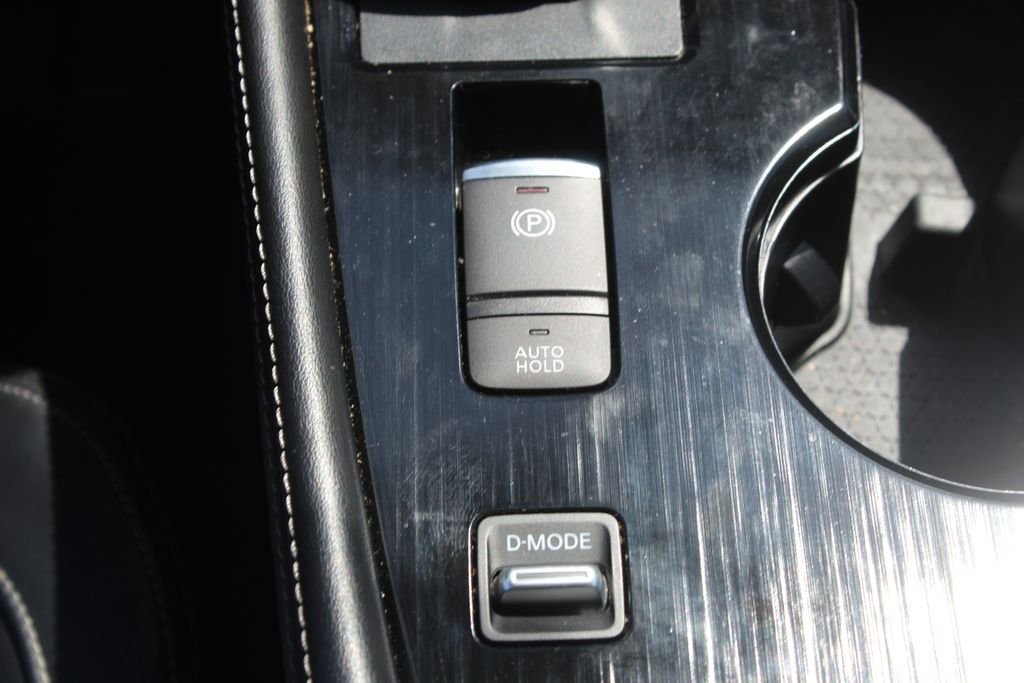 Used 2023 Gray Nissan Platinum image 21