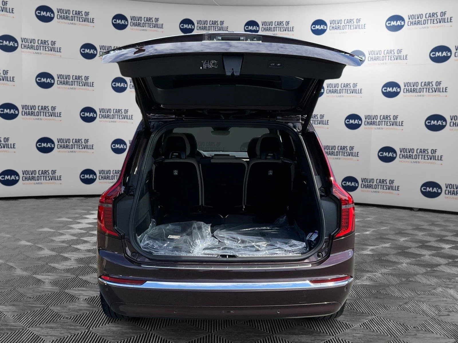 2026 Volvo XC90 Plus - Photo 11