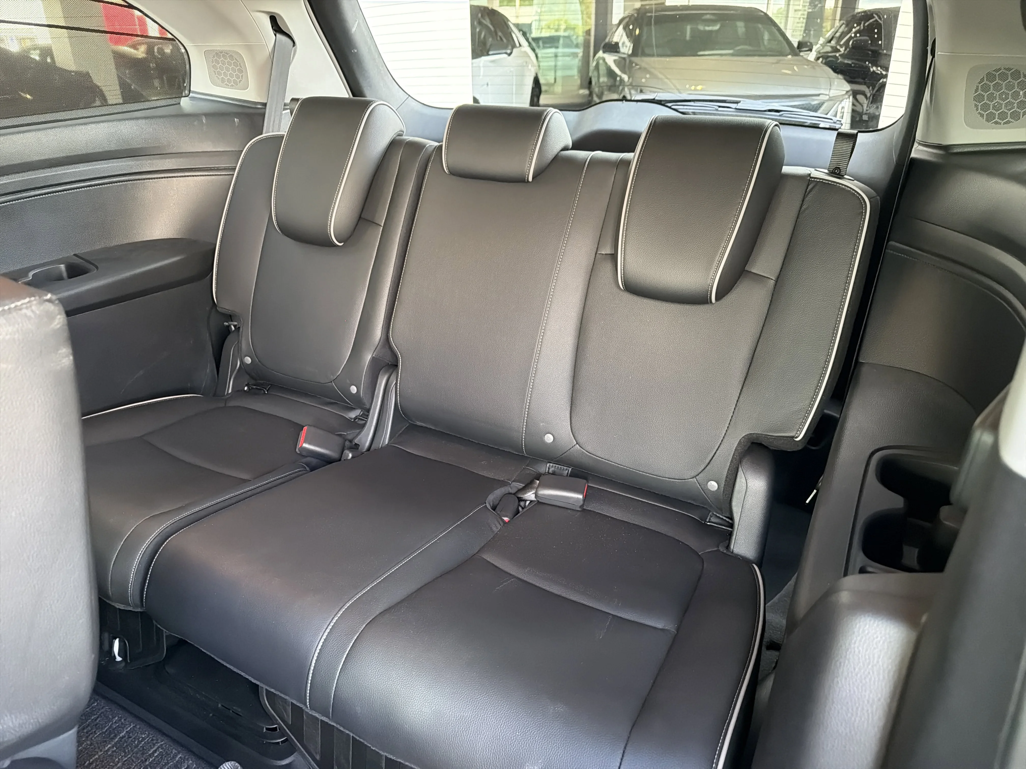 Used 2022 Platinum White Honda Elite image 16