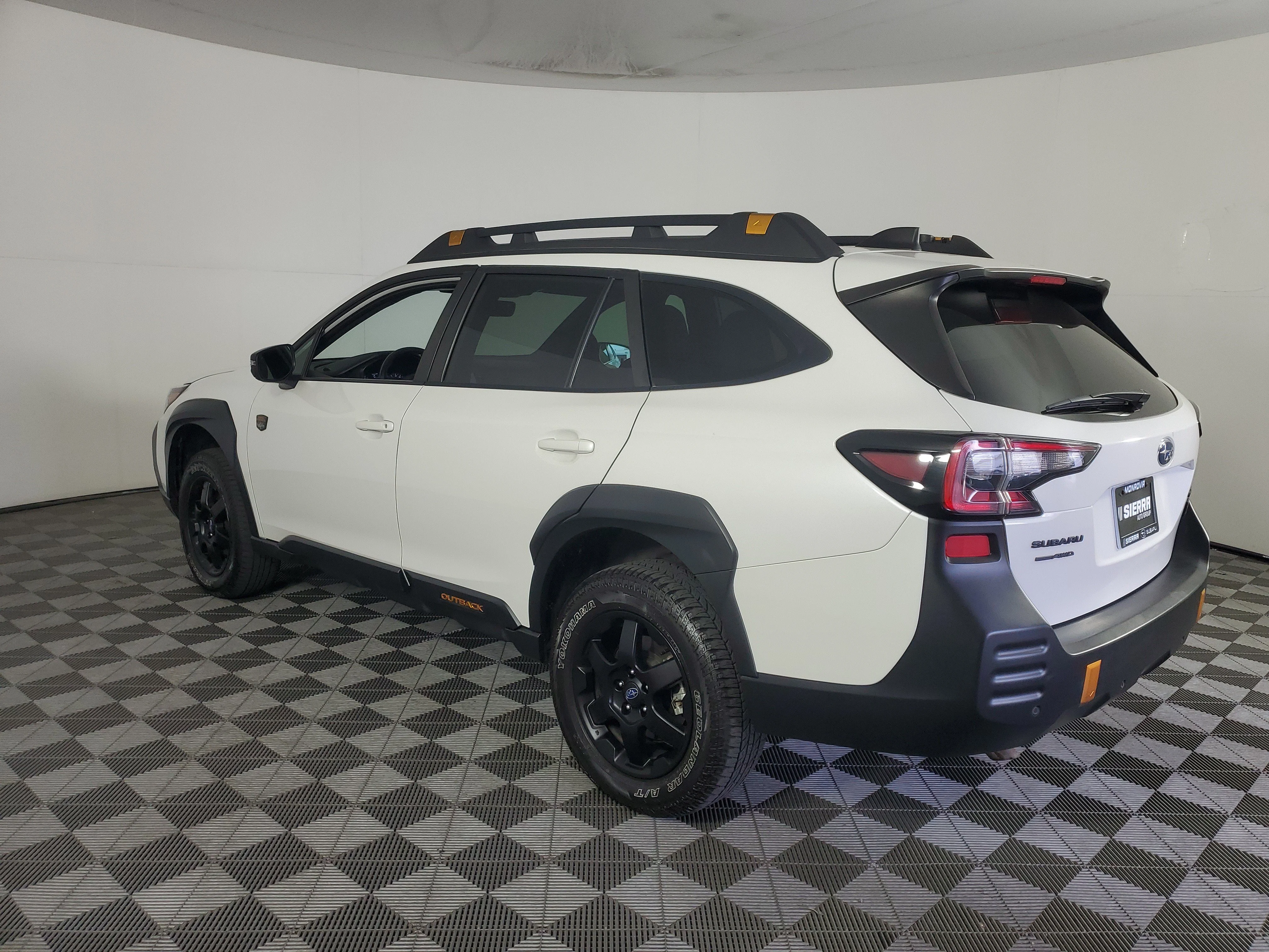 Used 2024 Crystal White Pearl Subaru Wilderness image 6