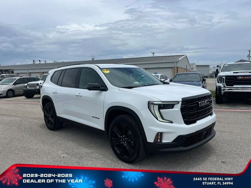 New 2026 Summit White GMC Elevation image 2
