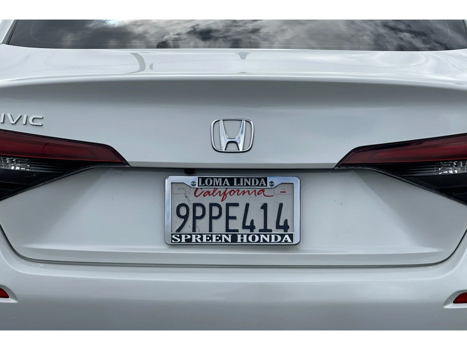 Used 2025 Platinum White Pearl Honda LX image 15