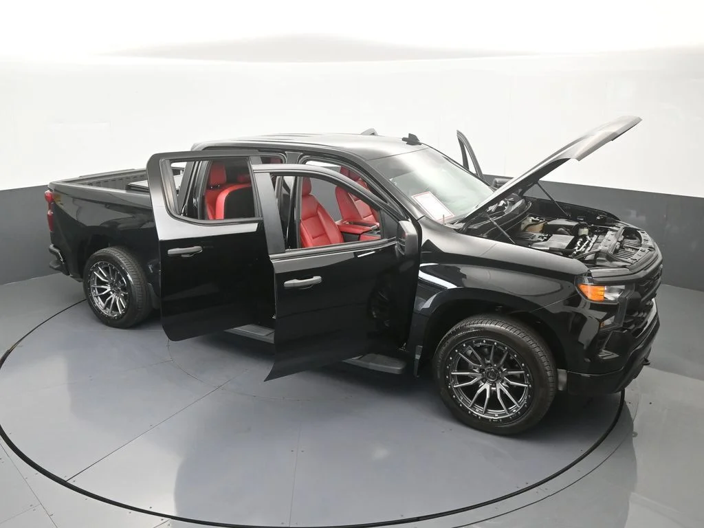 Used 2022 Black Chevrolet Custom image 69