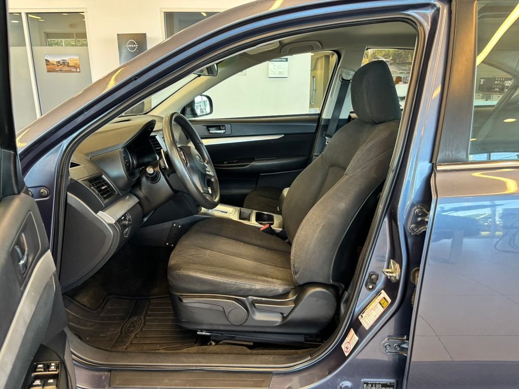 Used 2014 Blue Subaru 2.5i image 15