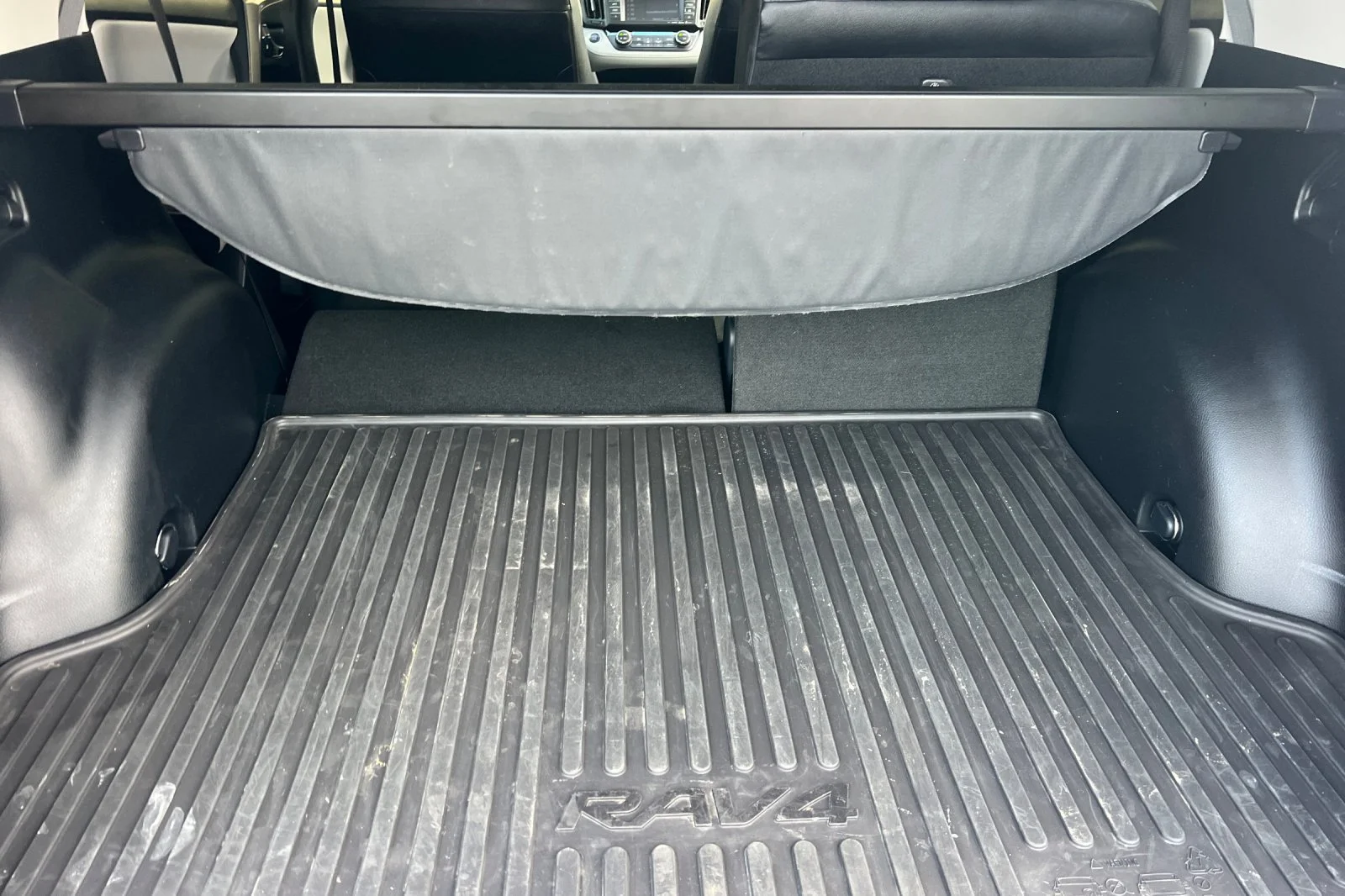 Used 2018 Silver Sky Metallic Toyota Limited image 15
