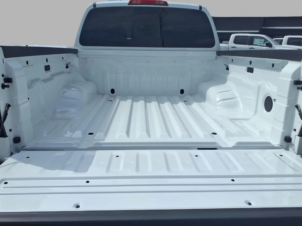 New 2026 Glacier White Nissan Crew Cab S image 23