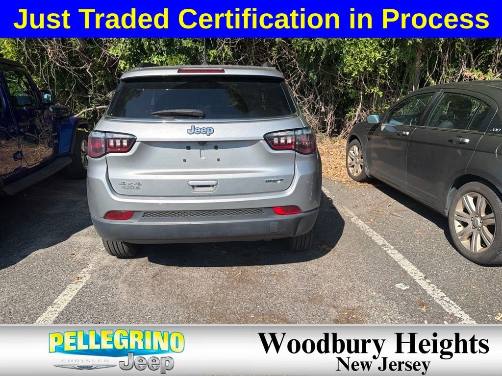 Certified Used 2022 Silver Jeep Latitude Lux image 3