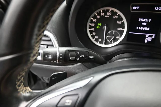 Used 2019 Black INFINITI LUXE image 28