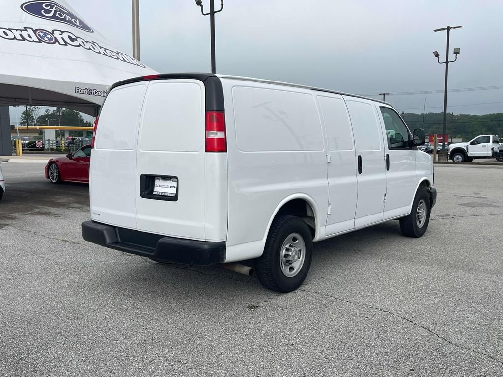 Used 2020 Summit White Chevrolet Work Van image 3