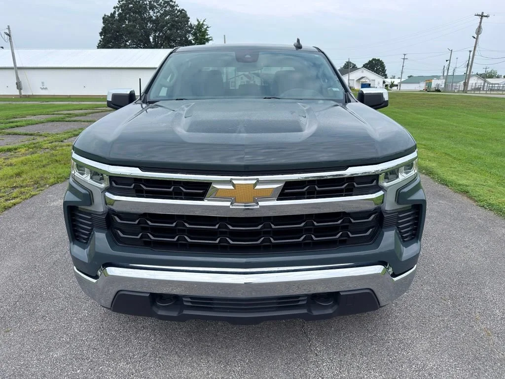 Used 2025 Cypress Gray Chevrolet LT image 20