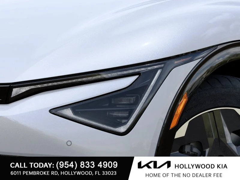 New 2026 White Pearl Kia  image 10