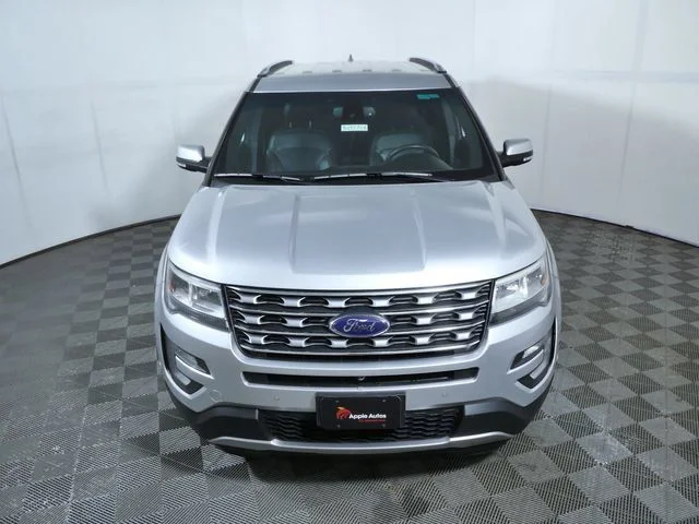 Used 2017 Silver Ford Limited image 3