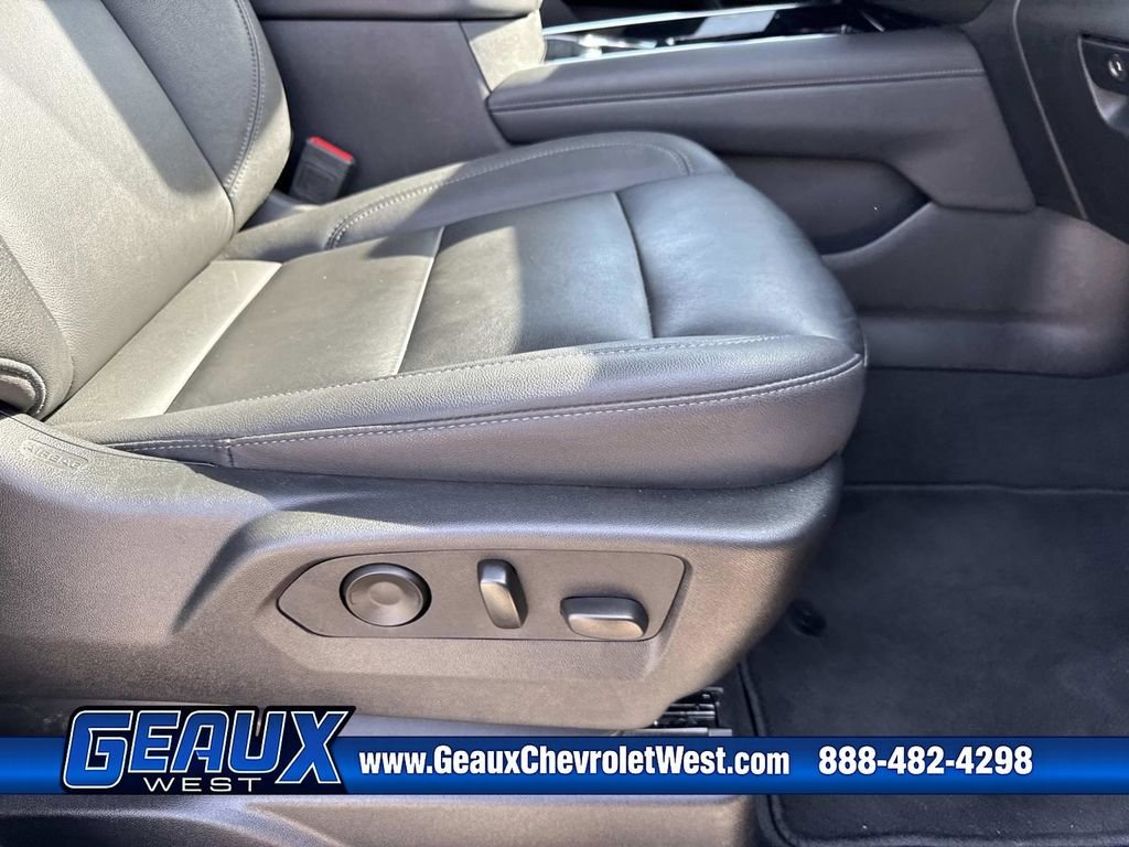 Used 2025 Black Chevrolet Z71 image 31