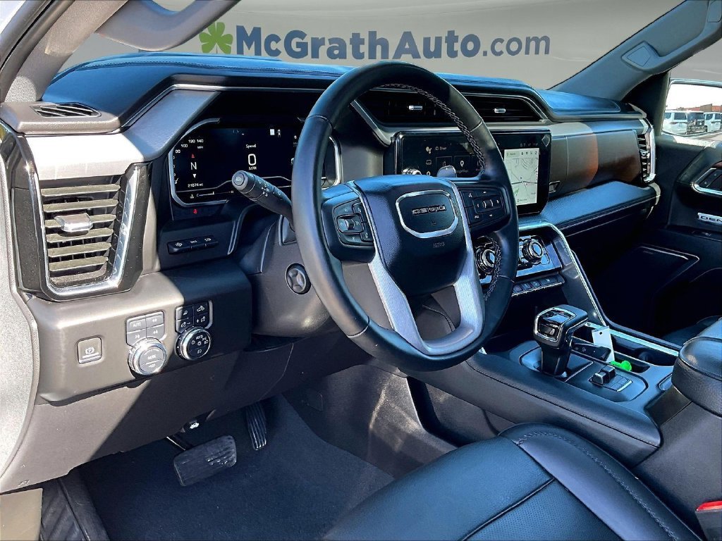 Used 2023 White GMC Denali image 20