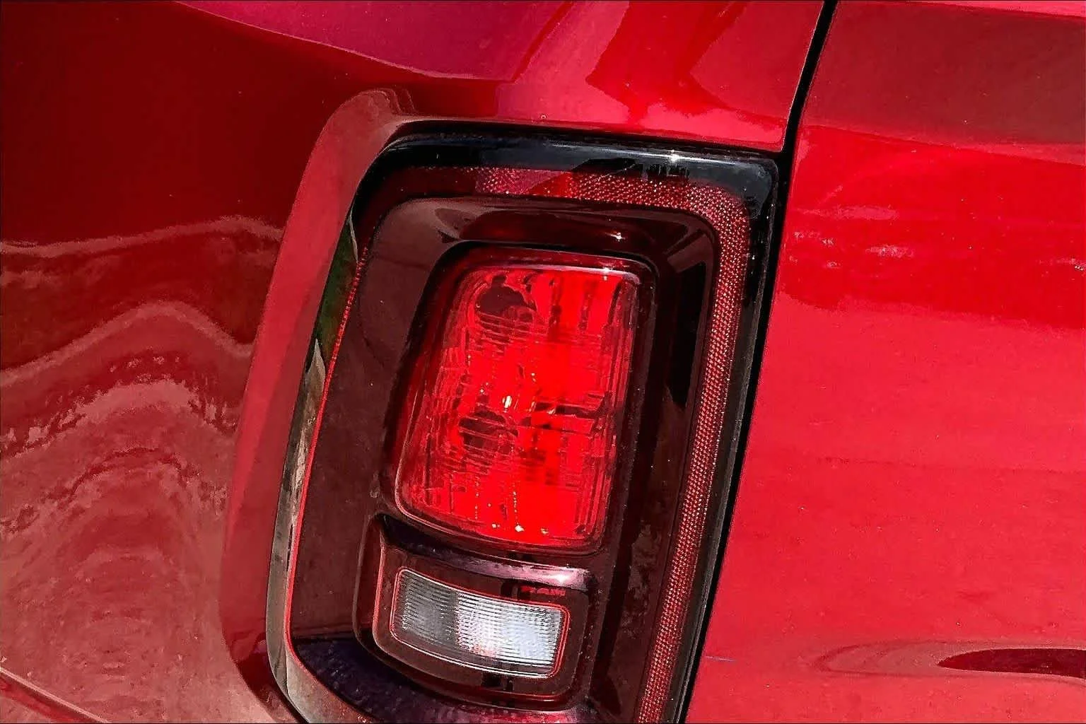New 2026 Molten Red Pearl-Coat Exterior Paint RAM Big Horn image 15