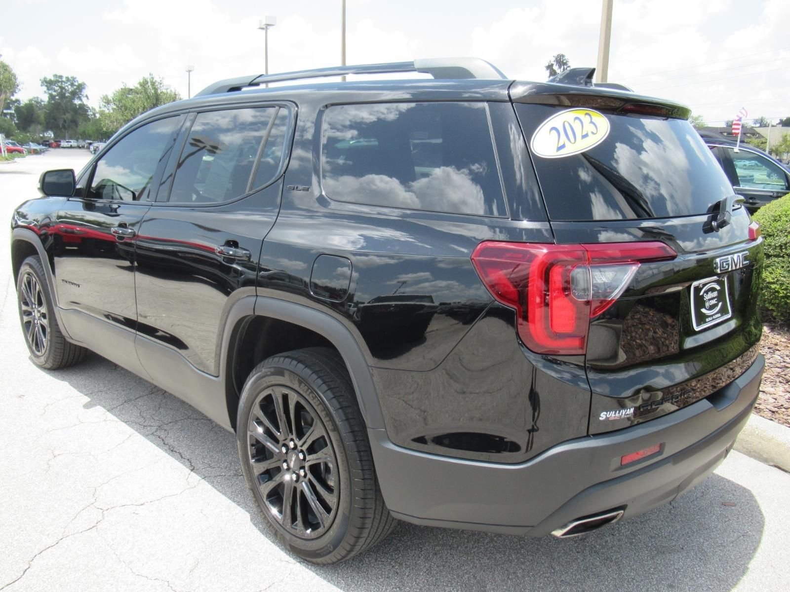 Used 2023 Black GMC SLE image 5