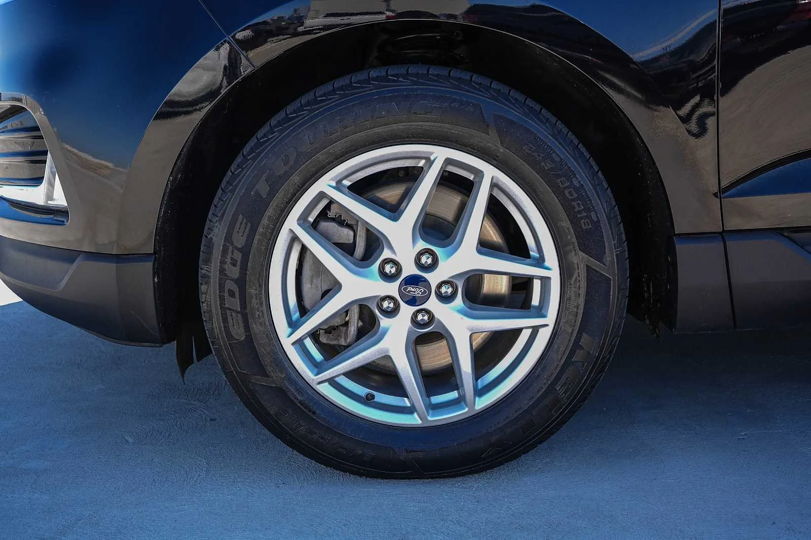 Used 2021 Agate Black Metallic Ford SEL image 13