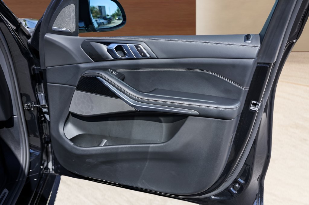 2026 BMW X5 M60i - Photo 26