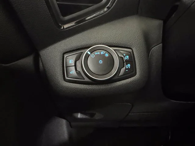 Used 2017 White Ford Titanium image 19
