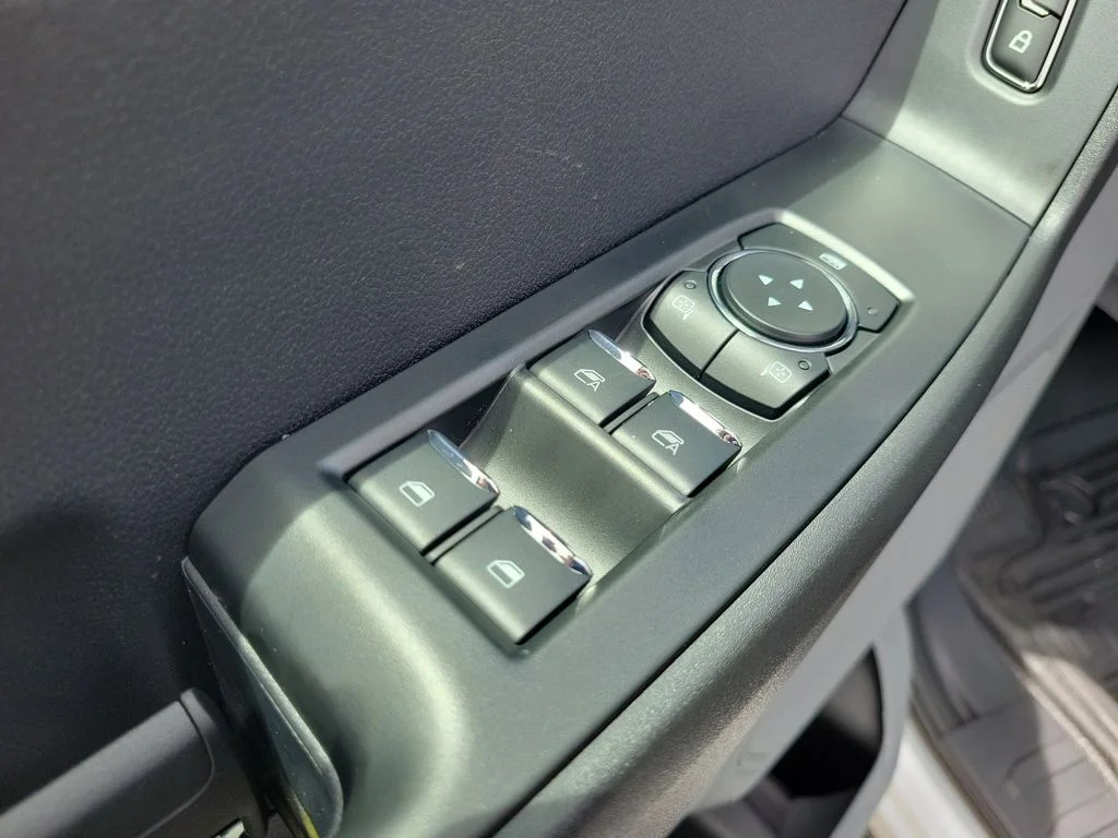 New 2026 Oxford White Ford F-350® XL image 15