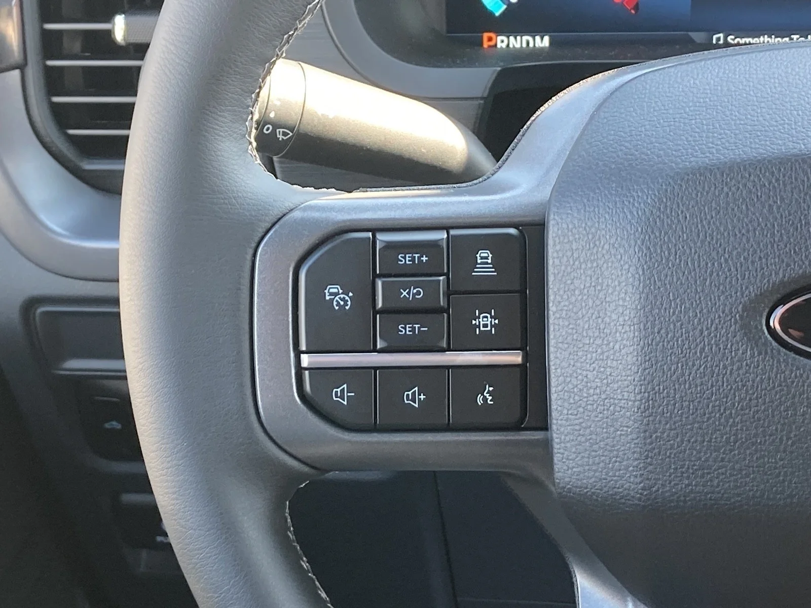 New 2026 Oxford White Ford XLT image 15