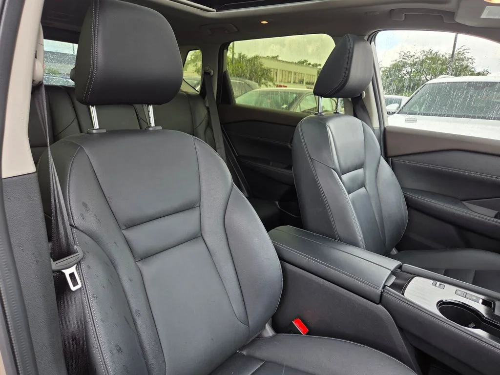 Certified Used 2023 Gold Nissan SL image 29