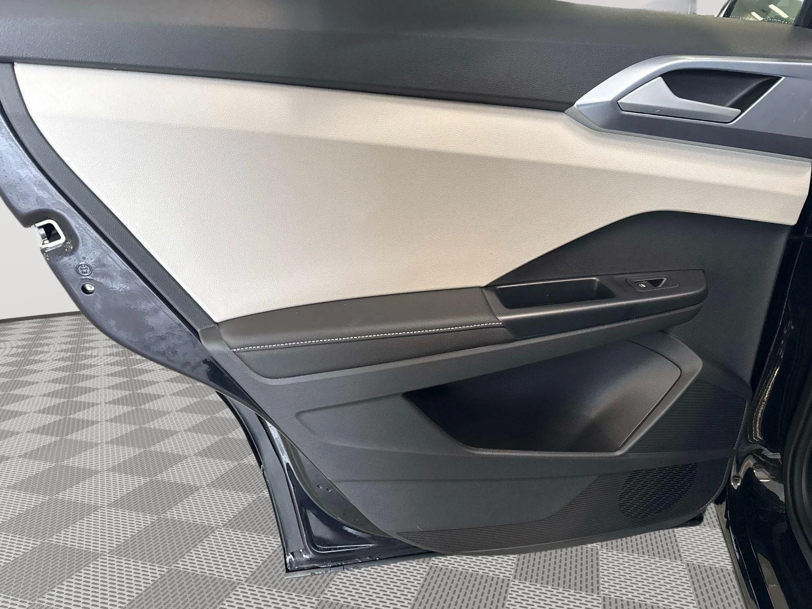 2026 Volkswagen Taos SE - Photo 11