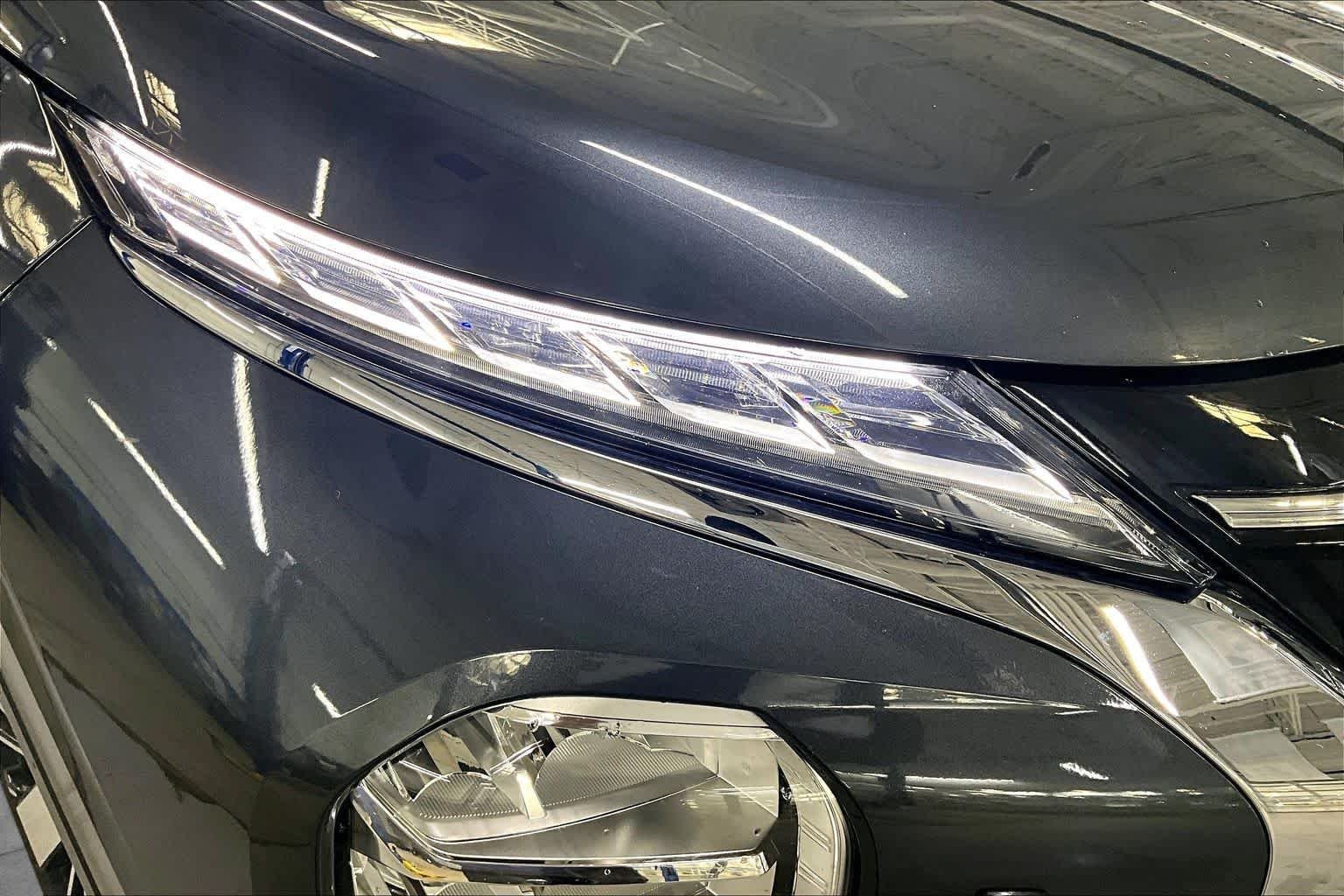 Used 2025 Graphite Gray Mitsubishi SE image 27